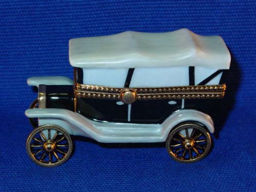 SEDAN TRUCK
